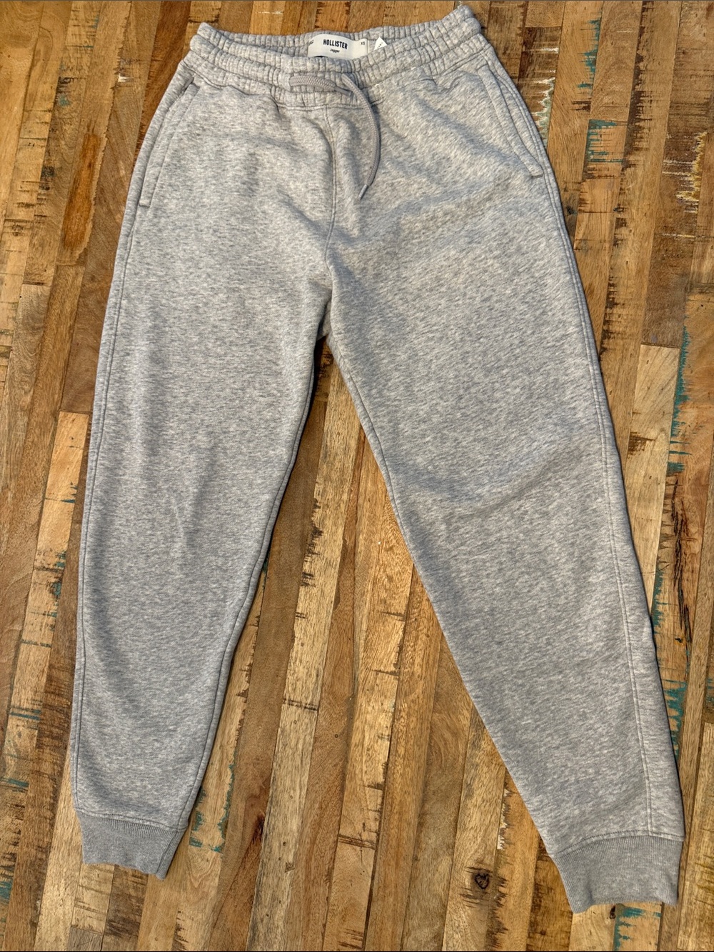 Hollister men’s Light Gray Fleece Jogger Sweatpants